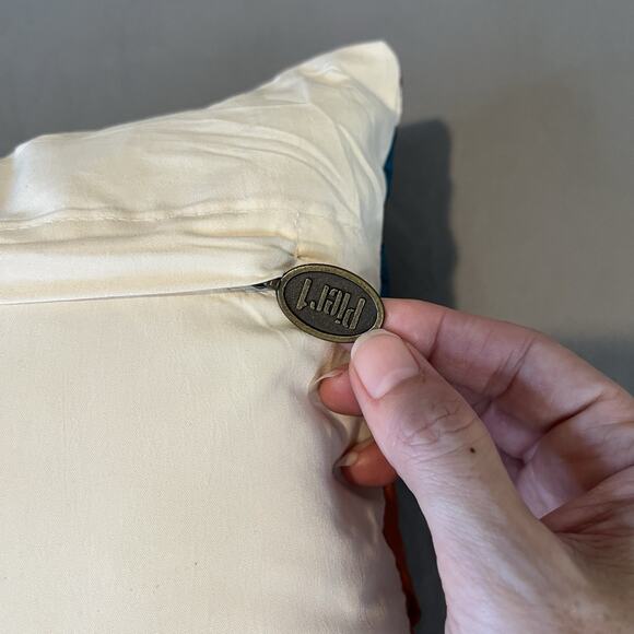 1 Pier 1 Import Colorful Circle Print Applique Throw Sofa Pillow Decorative 15" - Picture 3 of 3